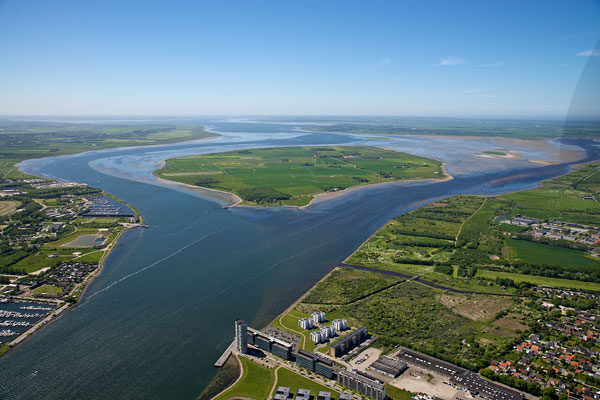Egholm, et lille ø-samfund i Limfjorden.