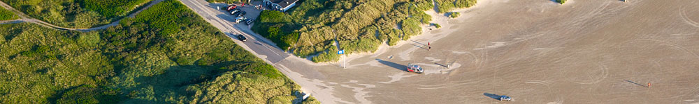 Saltum starnd med det bl� flag. Copyright Steen Lee Christensen/ Aalborg Luftfoto.