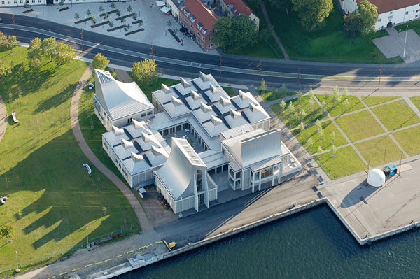 Utzon Center i Aalborg. Copyright Steen Lee Christensen/ Aalborg Luftfoto.