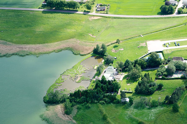 Verdenskortet ved Klejtrup sø. Copyright Steen Lee Christensen/ Aalborg Luftfoto.