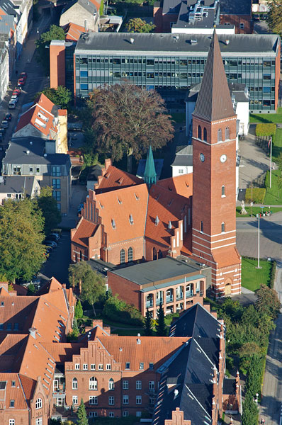 Vor Frelsers Kirke, Aalborg. Copyright Steen Lee Christensen/ Aalborg Luftfoto.